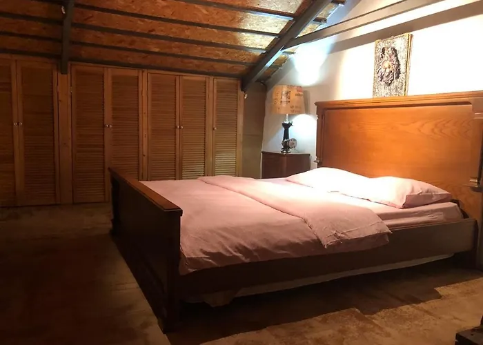 Kaleici Muestakil Kisiye Oezel Bahceli Muestakil Villa