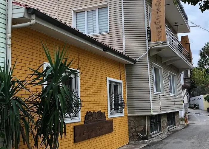 Kaleici Muestakil Kisiye Oezel Bahceli Muestakil *