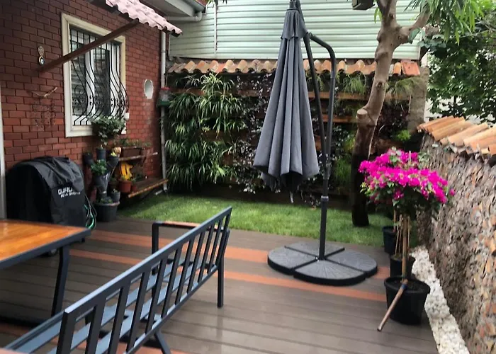 Villa Kaleici Muestakil Kisiye Oezel Bahceli Muestakil *