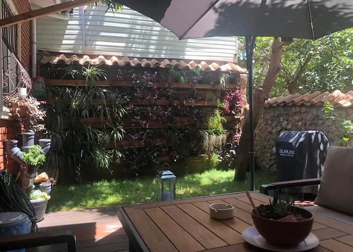 Kaleici Muestakil Kisiye Oezel Bahceli Muestakil * Antalya