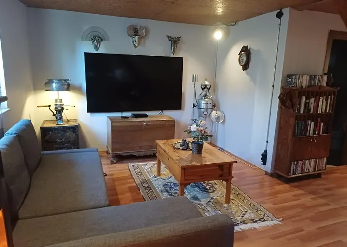 Kaleici Muestakil Kisiye Oezel Bahceli Muestakil Villa Antalya