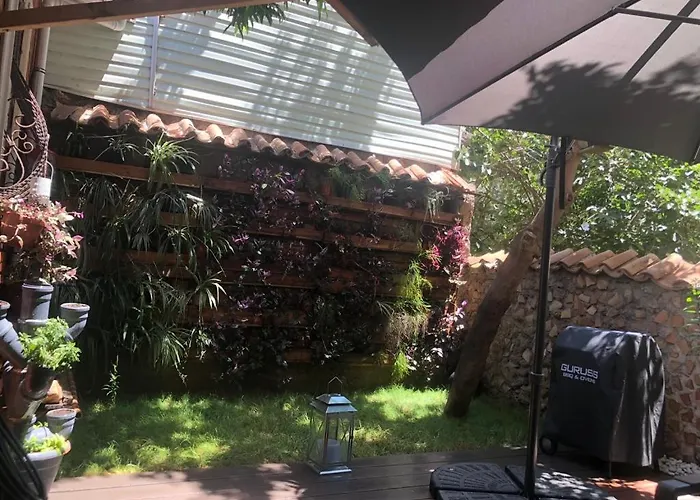 Kaleici Muestakil Kisiye Oezel Bahceli Muestakil * Antalya