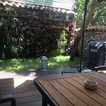 Kaleici Muestakil Kisiye Oezel Bahceli Muestakil * Αττάλεια